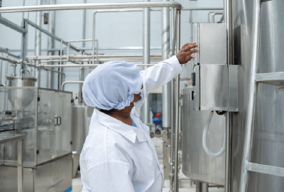 Controlled environment incubation room for dairy product stability testing
