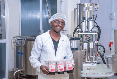 Controlled environment incubation room for dairy product stability testing